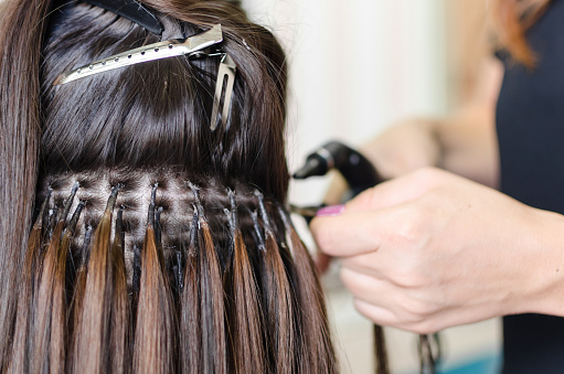 It is recommended to use hair extensions that do not damage the scalp